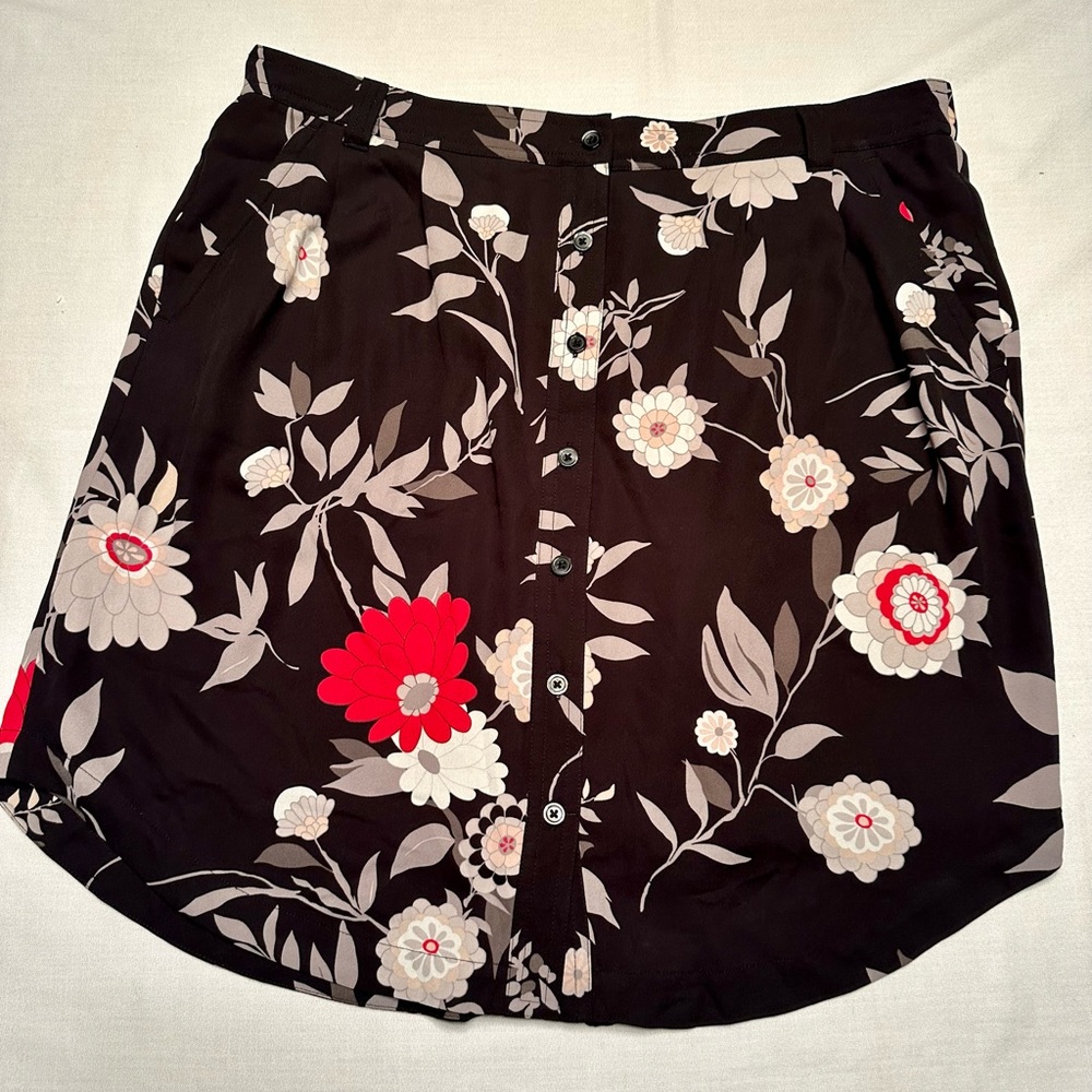 Loft, black, white and red floral skirt, size large